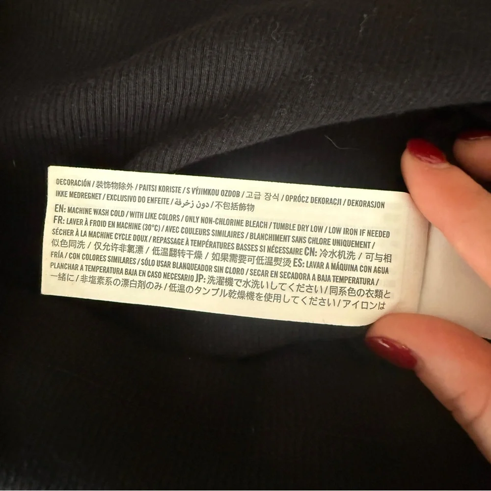 Abercrombie & Fitch Black Sleeveless Button-Down Shirt - Picture 7 of 7